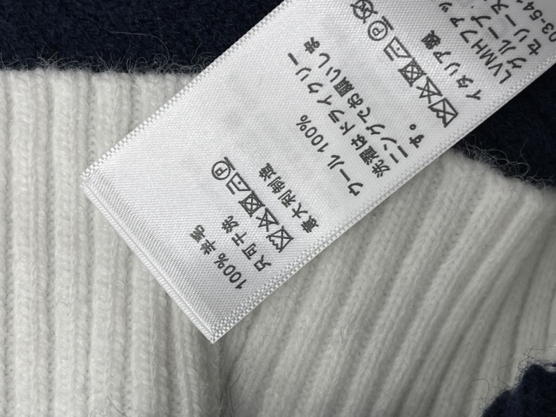 Ce1i*e outwears